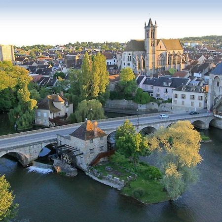 Deux Pieces Terrasse Apartment Moret-sur-Loing Luaran gambar