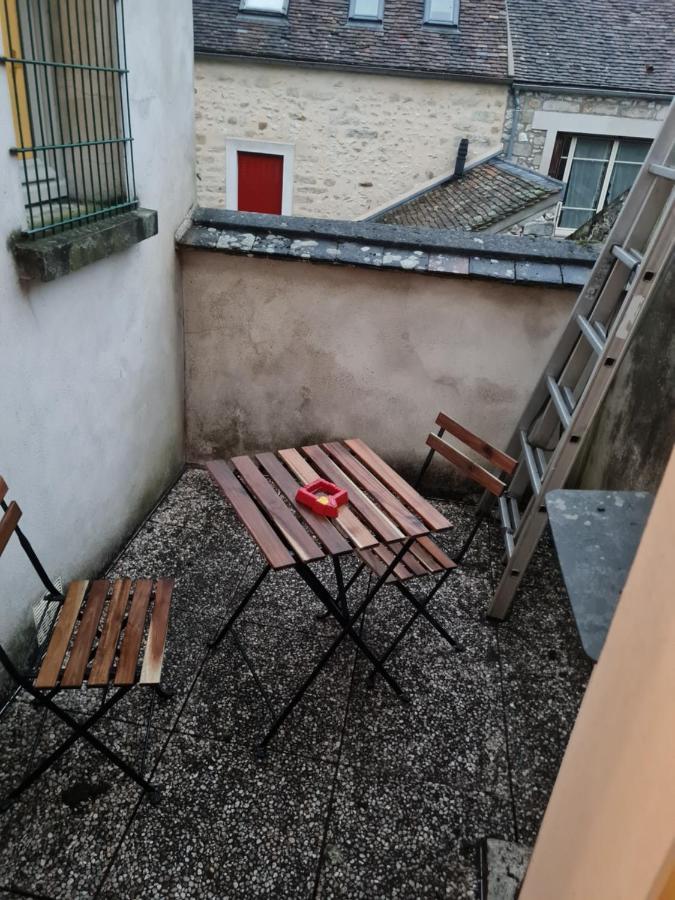 Deux Pieces Terrasse Apartment Moret-sur-Loing Luaran gambar