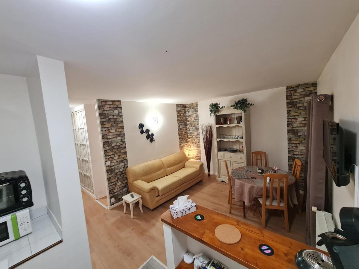Deux Pieces Terrasse Apartment Moret-sur-Loing Luaran gambar